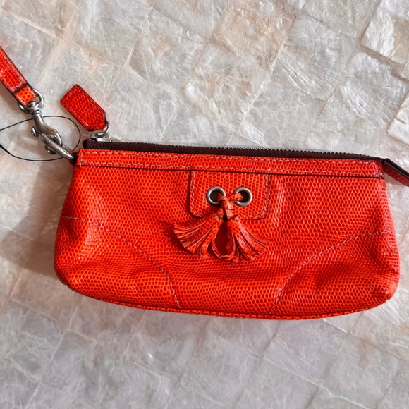 Isabella Fiore Bag REPTILE EMBOSSED REAL LEATHER ZIP TASSELS HANDBAG WRISTLET - Picture 3 of 8